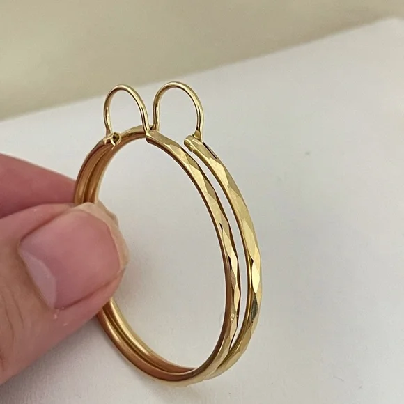 18k Gold Filled Diamond Cut Hoop Earrings - Picture 3 of 5